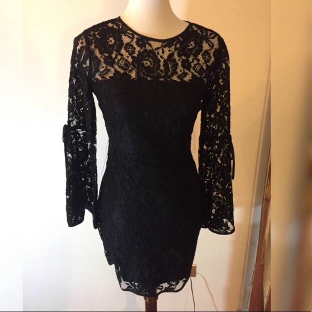 Express Black Lace Dress Size 6 P 👗